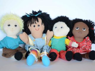 Multicultural-dolls.jpg